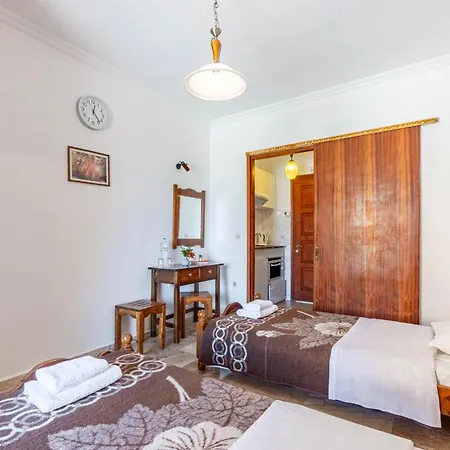 Mires House Side Ground Floor 3 Appartement *