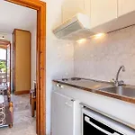 Mires House Side Ground Floor 3 *