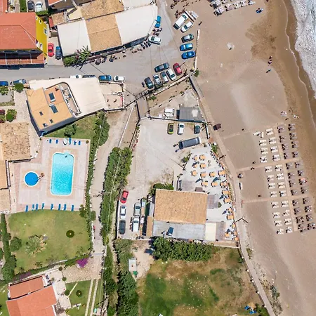 Mires House Side Ground Floor 3 דירה